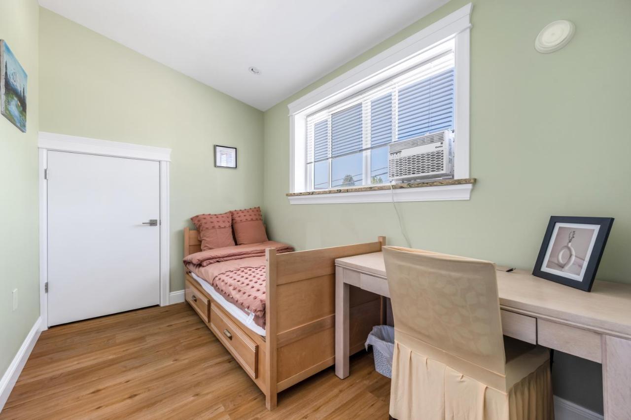 Three Bedrooms Brand New Laneway House Near Public Transit Vancouver Eksteriør billede